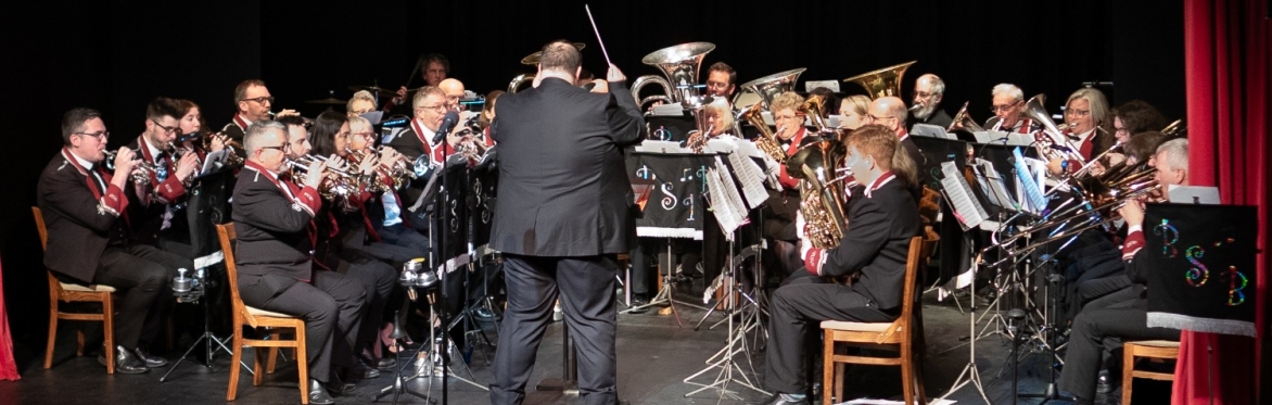 Bretforton Silver Band on stage at Theatrebarn