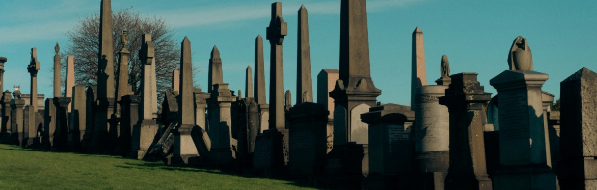 Talks + Tours / The Old Burying Ground of Glasgow Cathedral