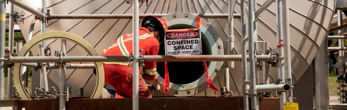 Confined Space Entry & Rescue
