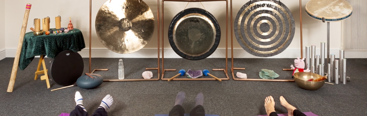 Soundbath in Fydell House gardens