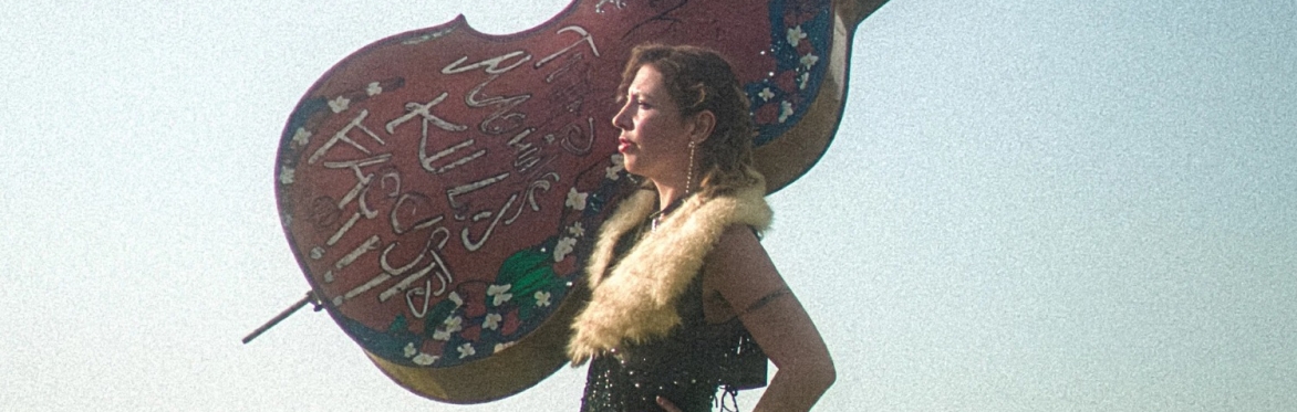 Johanna Rose & The Dreamboats w/ The Bandit Queen of Sorrows @ Radio Bean