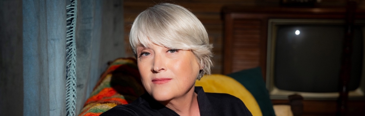 Society Hall Welcomes Back Famed #1 Nashville Singer-songwriter Kim Richey!