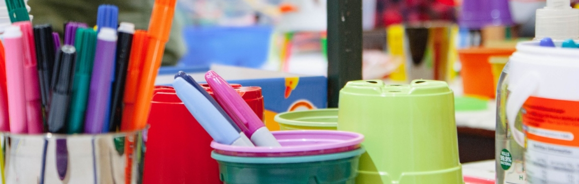 Children’s nature-themed arts and crafts session