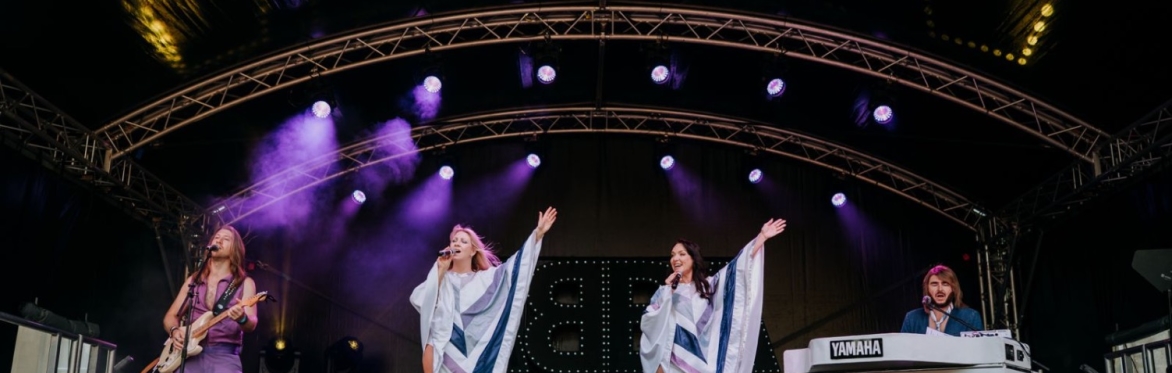 Elsham Hall's Live on the Lawn - ABBA Revival
