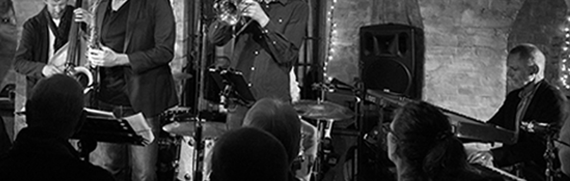 Saturday brunch with live music, 12th December