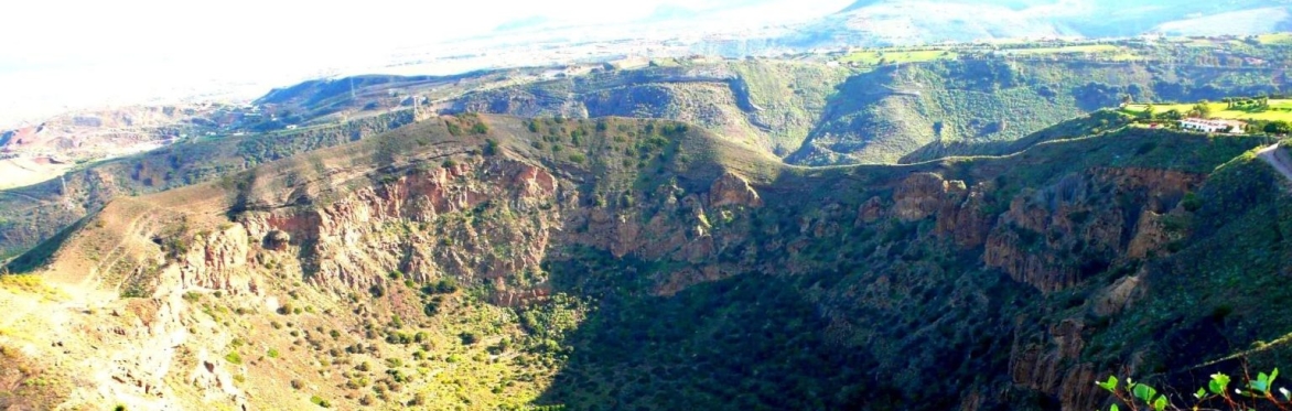 Hike & Wine at Bandama Crater and Bodega Los Lirios