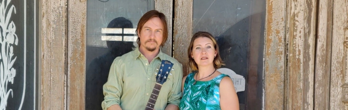 The Ordinary Two Live in the Courtyard