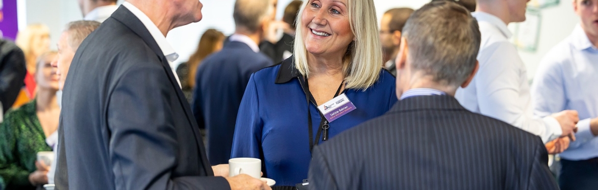 Meet Your Neighbour Business Breakfast - Ozone Ice Rink