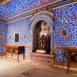 Blue Willow in the Clouds: The Architectural Reuse of Willow Ware in 19th-Century India