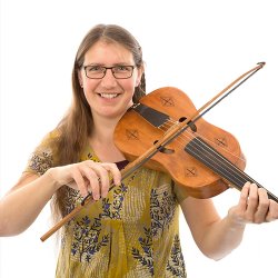 Elisabeth Tsai performer