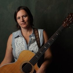 MEGAN BEE w/MATILDA PABLO