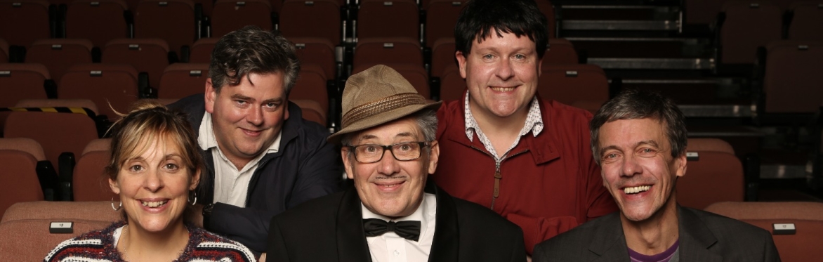 Count Arthur Strong's Xmas Radio Show! 2019
