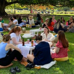 girls picnic
