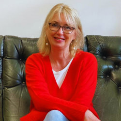 Ruth Hogan author