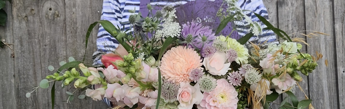 An Introduction to Seasonal Flower Growing and Arranging