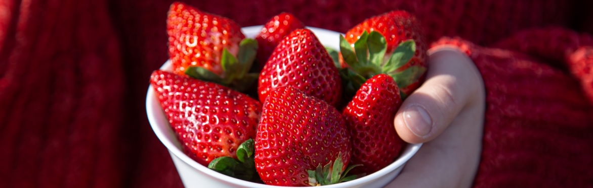 Midsummer Strawberry Tea