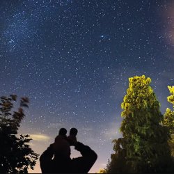 Stargazing with binoculars (Astronomy)