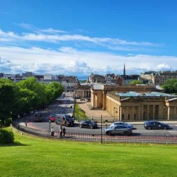 A picture of the skyline of New Town Edinburgh, a vital stop on the women's history tour of Edinburgh