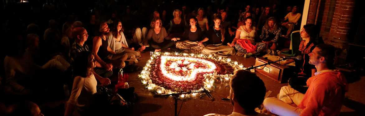 Kevin James Full Moon Chanting circle at Byron Bay