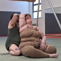 Tying for hypermobility/hEDS