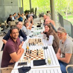 Sunday Hummusbar Chess
