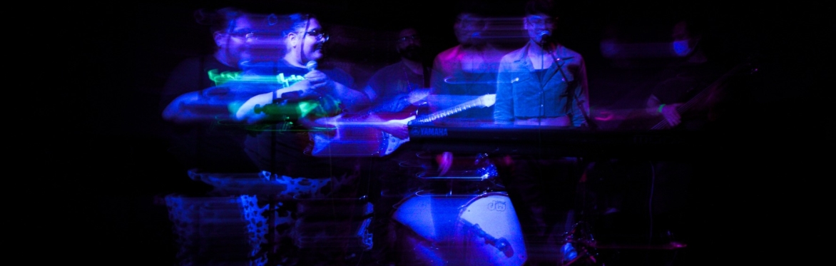 The Modes Present: ESTRELLAS EN VIVO