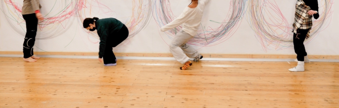 Segni Mossi | GLITTER TRAINING course for educators and movers