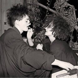 THE DARK EIGHTIES AT CABARET BERLIN