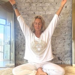 Rise & Shine: Introduction to Kundalini Yoga Wiola Diamondheart