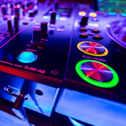 DJ Sean Nice - Downstairs in 1180