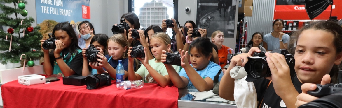Junior Girl Scout Digital Photographer