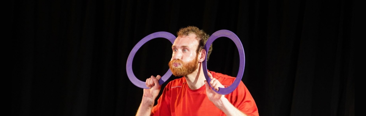 Janoah Bailin's rOng: a cOmmunity circus shOw