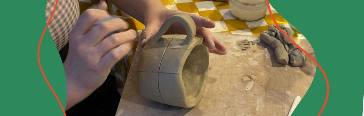 Handmade pottery - Mug Making