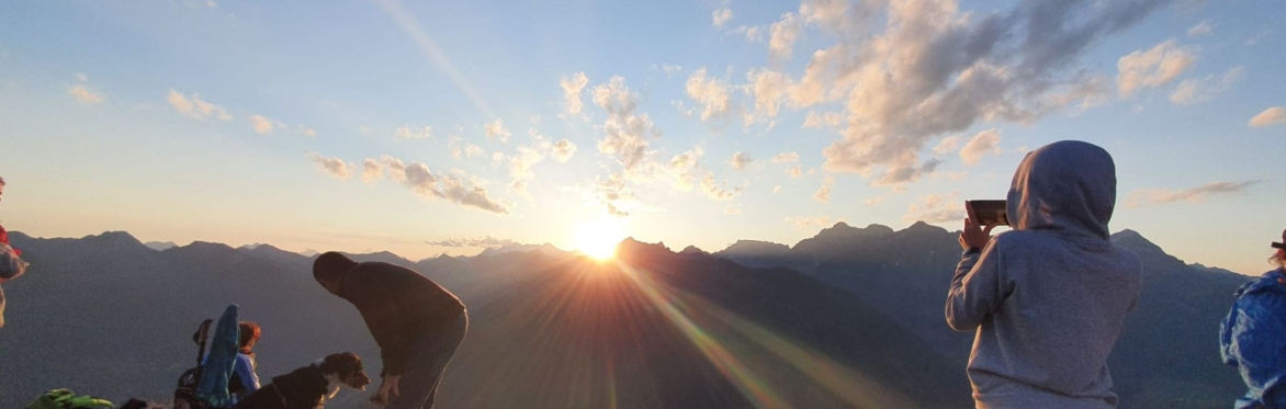Passo dopo Passo - Aperitrekking al Tramonto