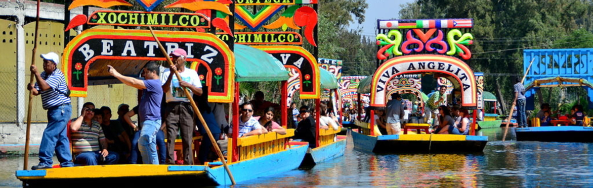 Trajineras in Xochimilco