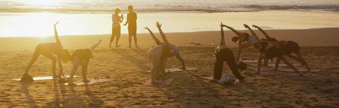 Lagos: Wake Up Beach Yoga