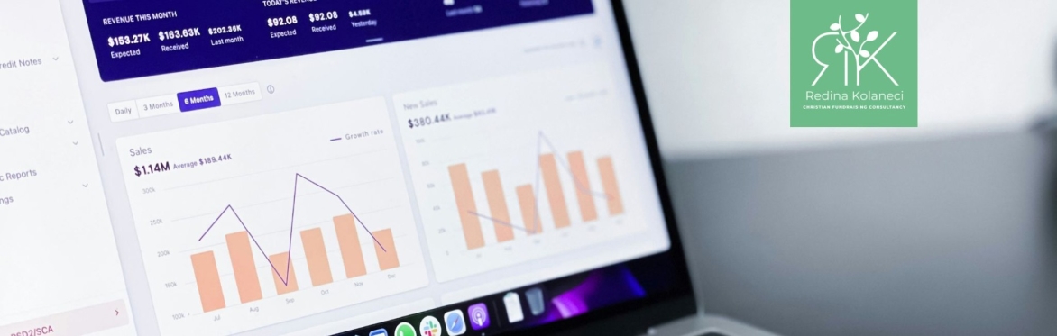 laptop showing fundraisings reports