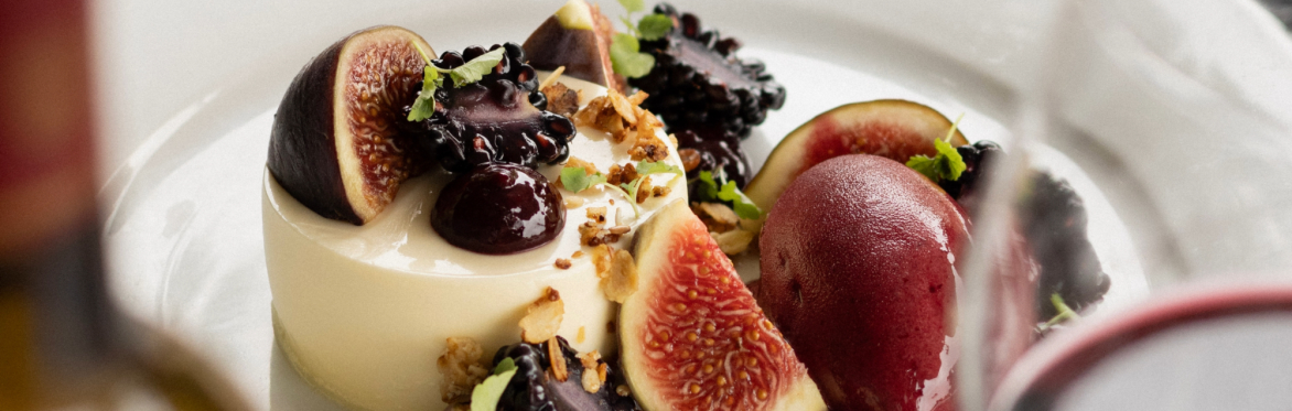 A Summer's Eve Supper Club by Suffok Story Hosted at The Leaping Hare, Wyken Vineyards