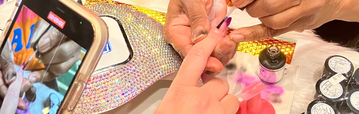 Smokies Nail Show nail art demo! www.NailTechEvent.com