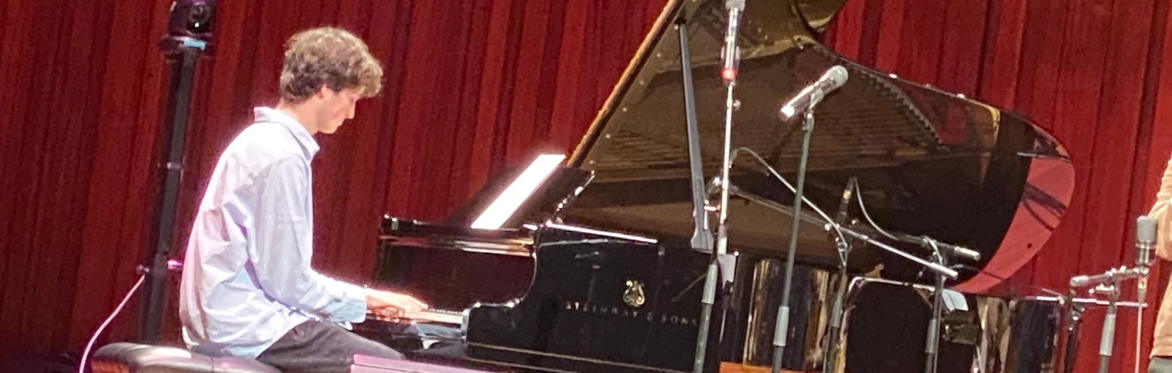 Sunday lunchtime concert: Lior Solomons Wise Trio