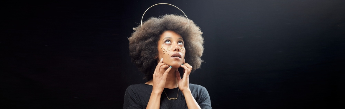 Kate Cheka: A Messiah Comes