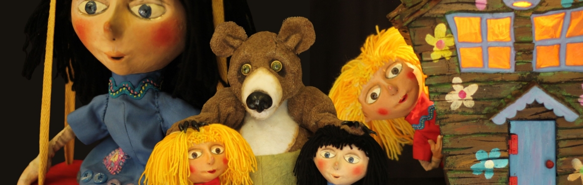 Snow White Rose Red Bear Brown