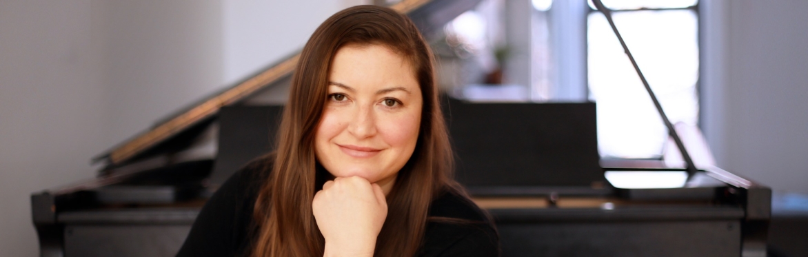 Jazz Piano Masters Series: Carmen Staaf