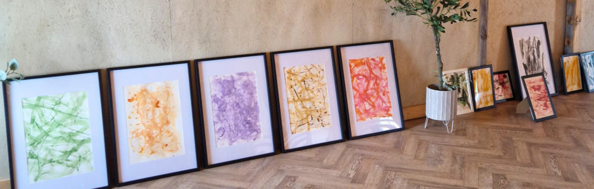 The Art of Letting Go – A Mindful Painting Experience