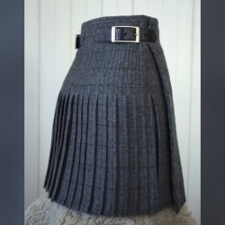 rear image of grey kilt