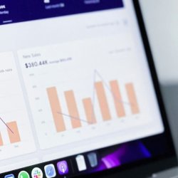 laptop showing fundraisings reports
