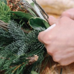 Holiday Wreath Decorating Workshop