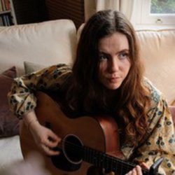 Sunday lunchtime concert: Jazz singer songwriter Immy Churchill