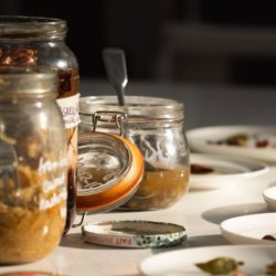 The Conscious Kitchen: Preserving the harvest: fruits, wild berries, roots and tomatoes