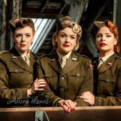 The Knightingales – Wartime Remembrance Dance